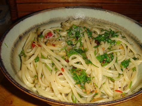 Feast To The World Vegetarian Linguine All Aglio Olio E