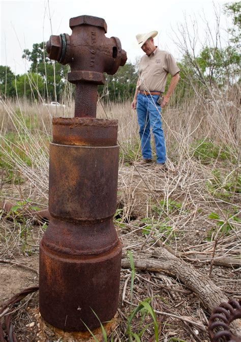 Abandoned Oil Wells Raise Fears Of Pollution The New York Times