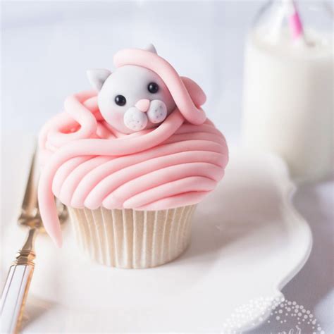 make kitty cat cupcakes that are almost too cute to eat cat cupcakes fondant cat cupcake