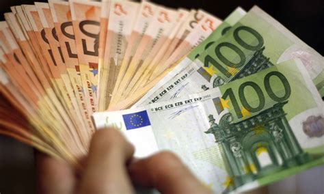 Τα τελευταία νέα και ειδήσεις από τη θεσσαλονίκη και όλη την ελλάδα. Σερραίος ο Στρατιωτικός που βρήκε στη Λήμνο 4.000 ευρώ και τα παρέδωσε! - ΔΙΚΤΥΟ ΤΗΛΕΟΡΑΣΗ ΣΕΡΡΕΣ