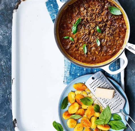 Dean Edwards Slow Cooked Beef Ragù Wi Asda Good Living