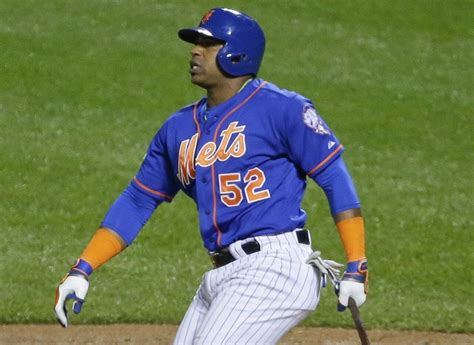 Watch Yoenis Cespedes Epic Bat Flip After Home Run Sums Up Mets Game