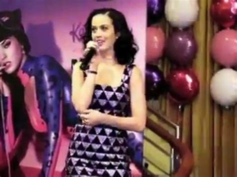 Katy Perry Dedicates A Song To Tim Tebow Video Dailymotion