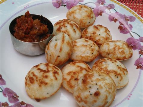 20 நாள் ஆனாலும் கெடாத முந்திரி கொத்து செய்வது எப்படி/munthiri kothu recipe in tamil/sweets in tamil. appe, kuzhi paniyaram, sabhudana appe, sago appe ...
