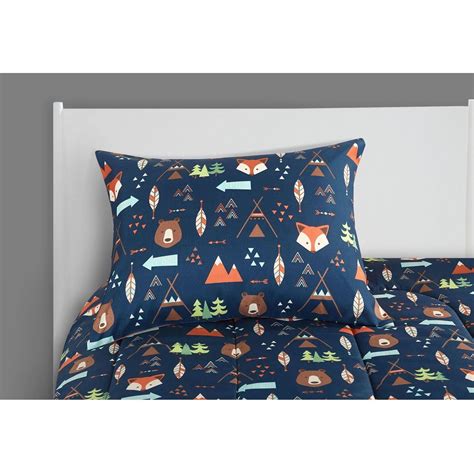Boys toddler bedding set that are available on the site are woven fabrics and made from the finest quality cotton, polyester fiber, etc for maximum comfort and style. Image result for woodland bedding | Boy toddler bedroom ...