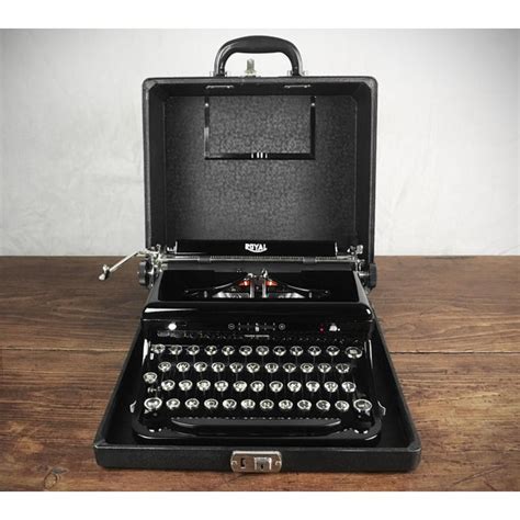 1930s Vintage Royal Model O Standard Portable Typewriter Chairish