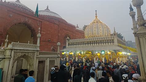 Ziyarat Hz Nizamuddin Auliya Mehaboob E Ilahi Dargah Sufism Delhi
