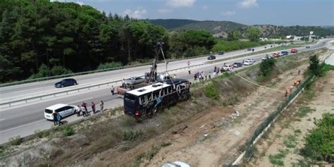 Çanakkale de tur otobüsü devrildi 1 ölü ve 54 yaralı