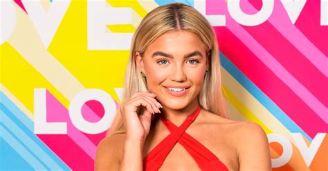 Love Islands Molly Smith Looks Unrecognisable Years