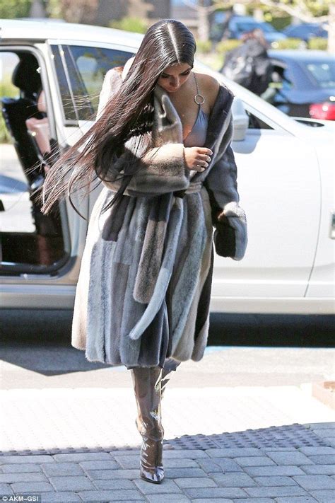 20 Celebrities Rockin The Mink Fur Style Haute Acorn Kim Kardashian