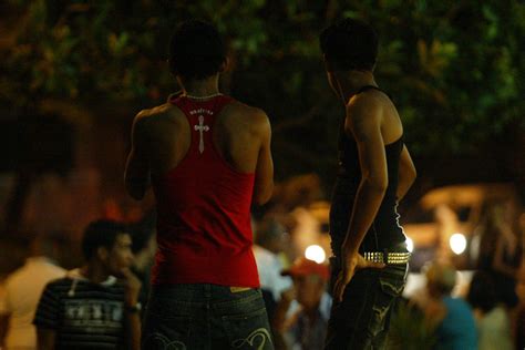 Blog Publica Testimonios Sobre Prostitución Masculina En Cuba Ips Cuba