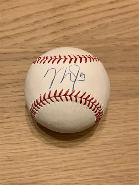 Mike Trout Autographed Baseball W Coa のebay公認海外通販｜セカイモン
