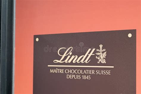 Lindt Logo Sign And Text Brand Logo Of Store Swiss Chocolate And Sweets