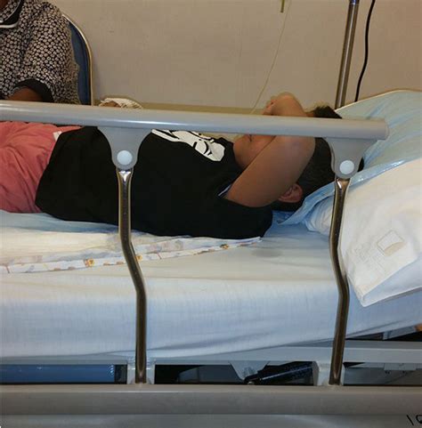 وكانت هيا الشعيبي قد أشعلت غضبا واسعا في وسائل التواصل الاجتماعي، بعد أن قامت وتواصل النيابة العامة في الكويت، التحقيق مع هيا الشعيبي في قضية مقطع الفيديو. جولولي | نجل هيا الشعيبي على سرير المرض.. صور