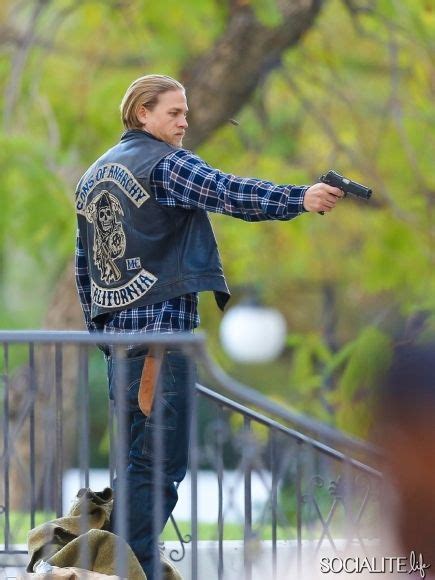 Charlie Hunnam Films The Final Episodes Of Sons Of Anarchy Sons Of