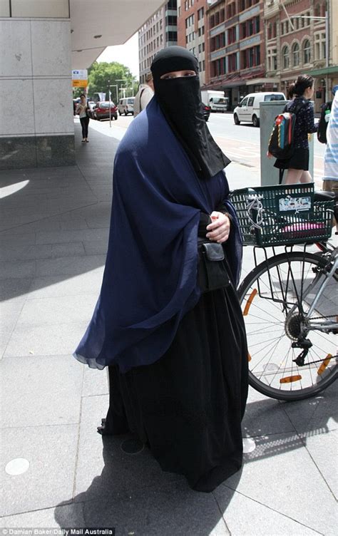 Fatima Elomar Wife Of Isis Fighter Mohamed Elomar Drops Niqab In Sydney