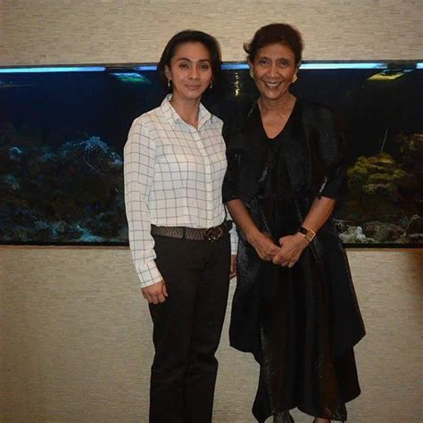 Penyidik kpk resmi melakukan penahanan selama 20 hari pertama. Foto2 Cantik dan Biodata Sri Wahyuni Maria Manalip Bupati ...