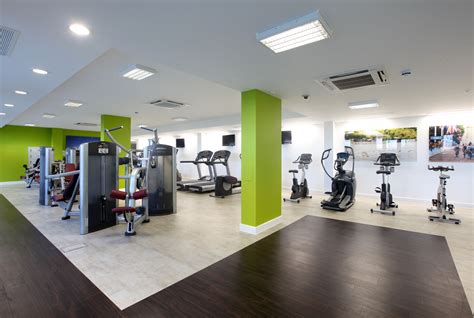 Accent Columns And Nice Floor Gym Interior Gym Design Interior Home