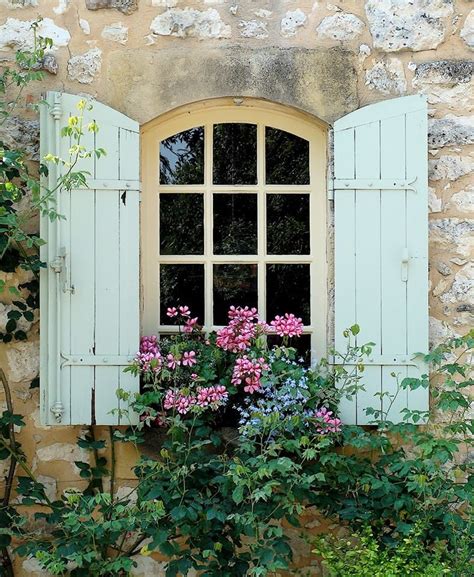 Pin Von Karen Grande Auf Pretty Windows Fensterläden Fenster Und