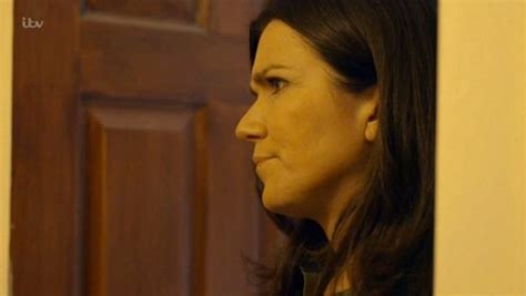 Eerie Moment Susanna Reid Enters Bedroom Where Becky Watts Was Murdered And Has Remained