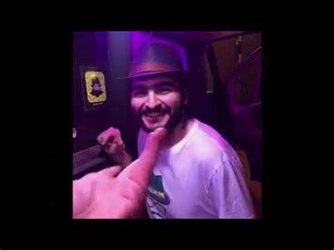 وهو ابن الشيخ سالم المبارك الصباح من زوجته منيرة محمد الدبوس. اضحك مع محمد السالم - سنابات المشاهير- مقلب في محمد السالم ...