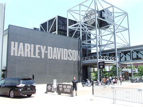 Harley Davidson Museum Milwaukee Wi Harley Davidson Museum Harley