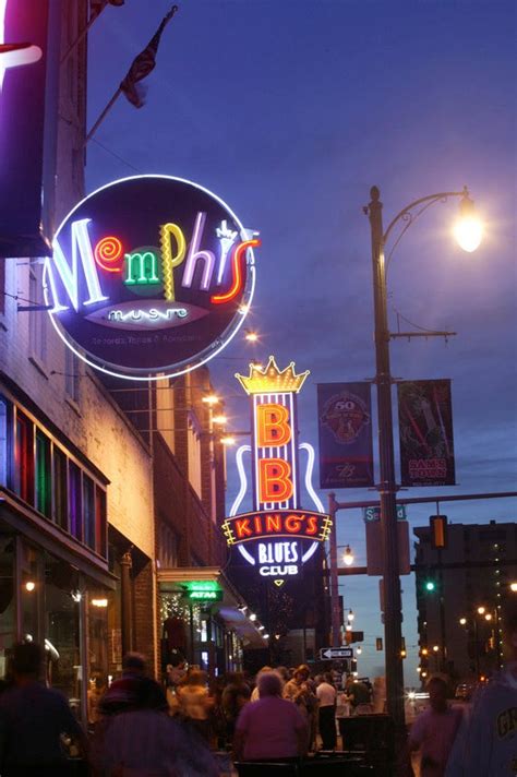 10 Best Bars on Beale Street: [CITY] Tours & Itineraries Article by