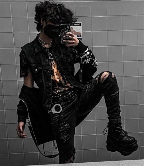 Quinncrowleyy On Insta In 2022 Punk Style Outfits Alternative