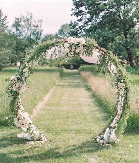 Top 20 Pretty Circular Wedding Arches For 2018 Trends Page 2 Of 3 Emmalovesweddings