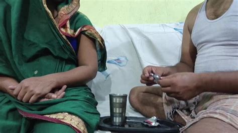 Desi Bhabhi Apane Sasur Ke Liye Dawai Lekar Shi Tabhi Sasur Ne Choda Xxx Mobile Porno Videos
