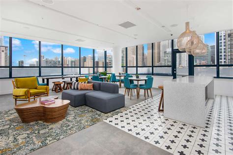 Arkadia West Loop | Studio, 1, 2 & 3 Bedroom Chicago Apartments