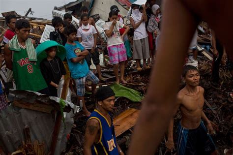 Typhoon Haiyan Philippines Death Toll Passes 6000