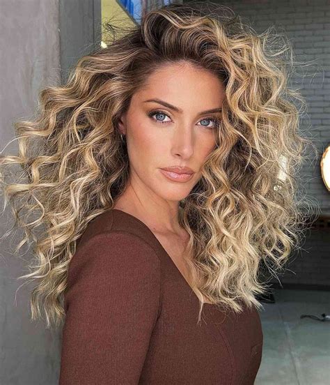 Ombre For Curly Hair 20 Gorgeous Examples In 2024 Blonde Curly Hair