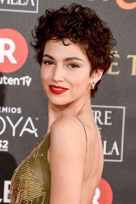 Ursula Corberos Curly Pixie Shortcurlyhairstyles Short Curly Cuts