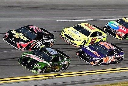 Contested over 75 laps, it was the first exhibition race of the 2018 monster energy nascar cup series season. Advance Auto Parts Clash Photos - February 11, 2018 ...