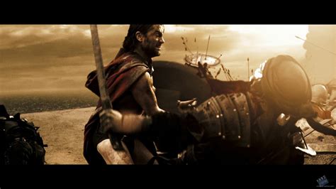 События картины повествуют о кровопролитной битве при фермопилах в 480 году до н.э., когда триста отважных спартанцев во главе со своим царем леонидом преградили путь многотысячной армии персидского. 300 Spartan Battle Damaged Shield Movie Prop from 300 ...