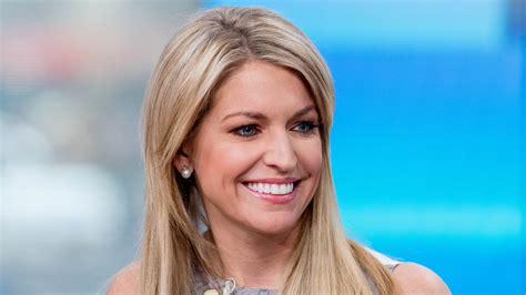 Strange Things About Ainsley Earhardt And Sean Hannitys Relationship