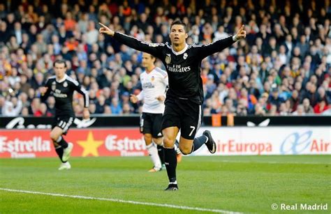 De grolsch veste, enschede (netherlands) competition : Real Madrid vs Valencia, Liga BBVA 2015