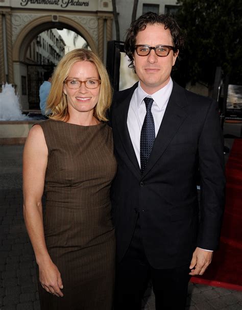 Elisabeth Shue Has Been Married For More Than Years What To Know