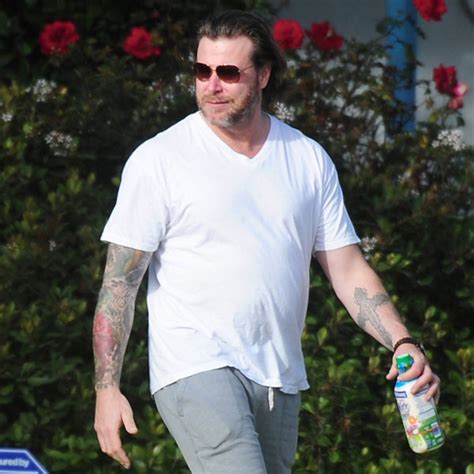 Dean Mcdermott Resurfaces For First Time Since Entering Rehab E