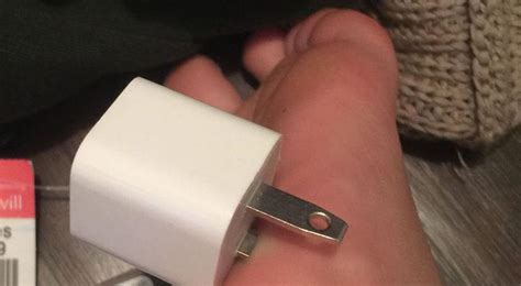 18 Year Old Gets Phone Charger Stuck In Foot Because Of Her Messy Room