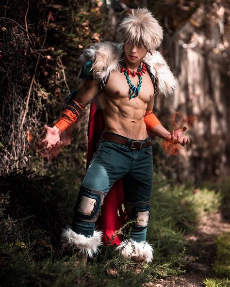 √ Male Cosplay
