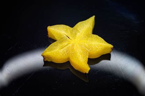 Star Fruit Benefits Risks And How To Eat It