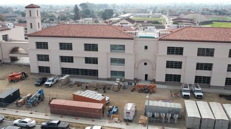 Santa Maria High School Makes Progress On New Building