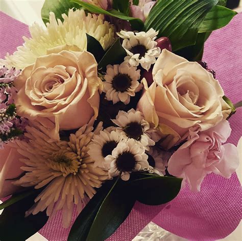 Beautiful Flowers Bouquet Bunch Of Flowers Close Up Daisies Flower