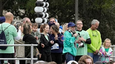 Me Strong Holds Final 5k In Deland For Cancer Patients Supporters