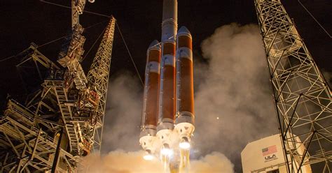 Delta Iv Heavy Rocket Launches Nasas Parker Solar Probe To Study The Sun