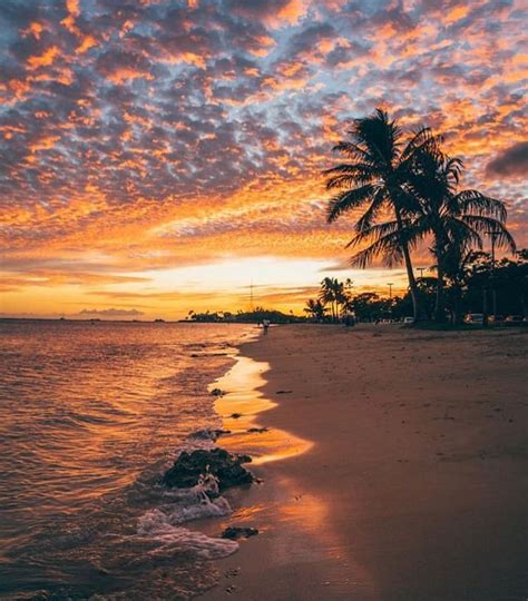 Hawaii On Instagram “🌈 Colorful Sunset Skies In Honolulu Hawaii 🧡💛🌴🌇