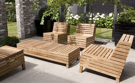 Pallets are often discarded when they are no longer needed, so once you find them, you can turn the old pallets into functional and attractive items for your patio. Modern Patio Furniture with Chic Treatment for Fancy House ...