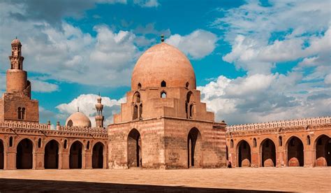 مصر الحلوة مسجد أحمد بن طولون تحفة معمارية محتفظة بمعالمها حتى الآن